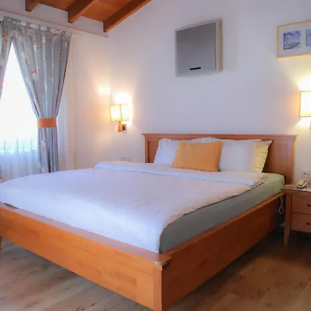 Leylak 4* Alacati