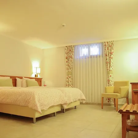 Leylak 4* Alacati