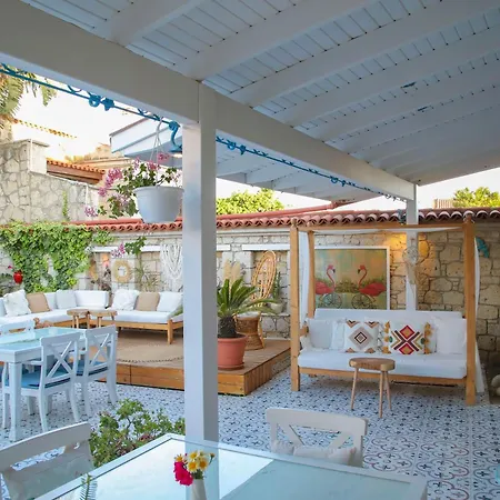 Leylak Alacati