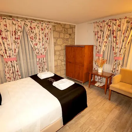 Leylak Hotel