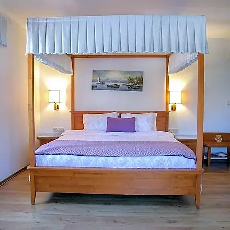 Leylak Hotel 3*